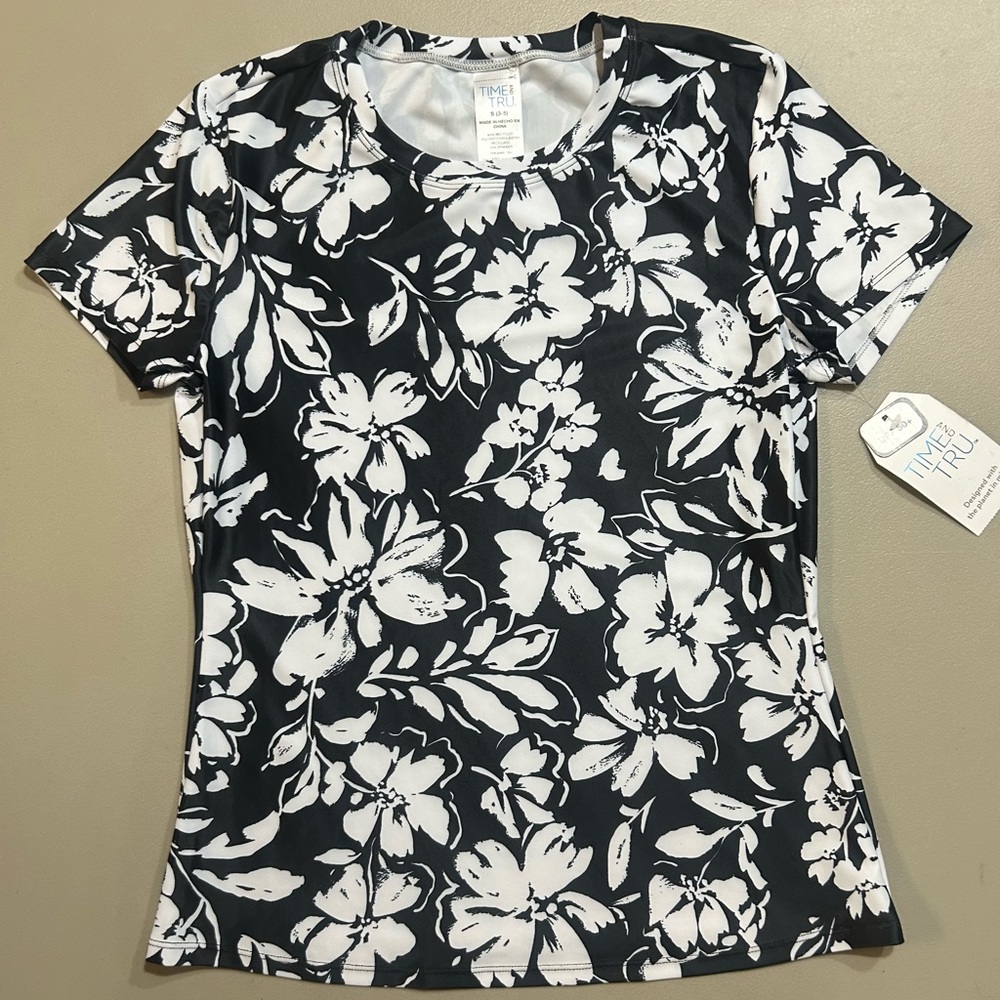 Time and Tru Black and White Floral Short Sleeve Top size S(3-5)